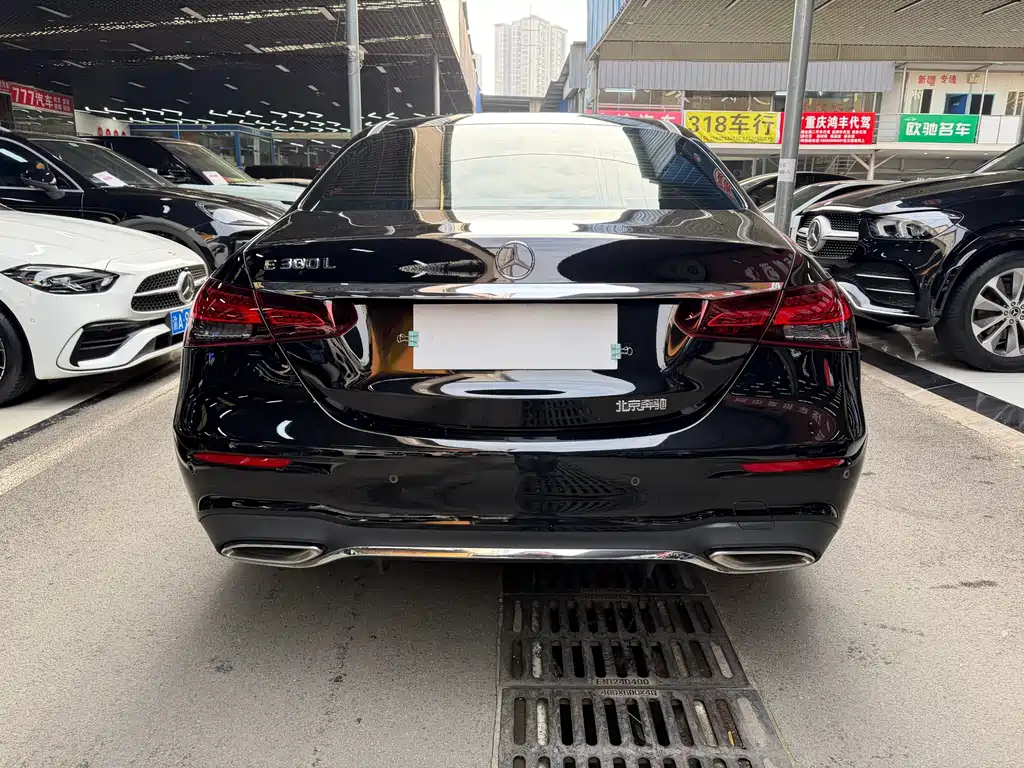 MERCEDES-BENZ E CLASS