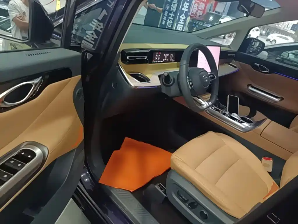 GAC Motor Trumpchi E8 PHEV — миниатюра 16