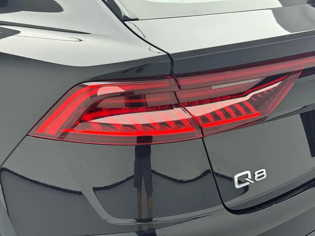 Audi Q8 — миниатюра 14