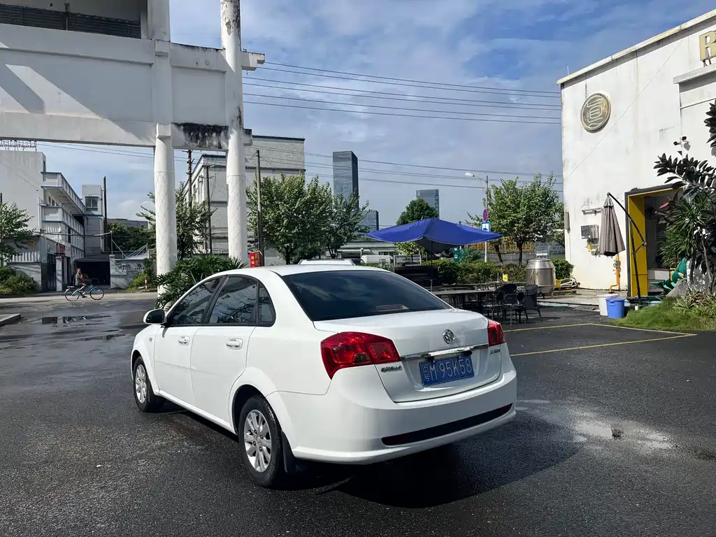 Buick Excelle — миниатюра 7