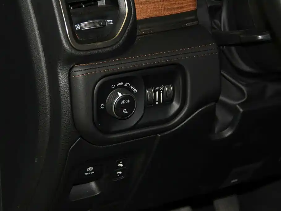 RAM Ram Trucks — миниатюра 18