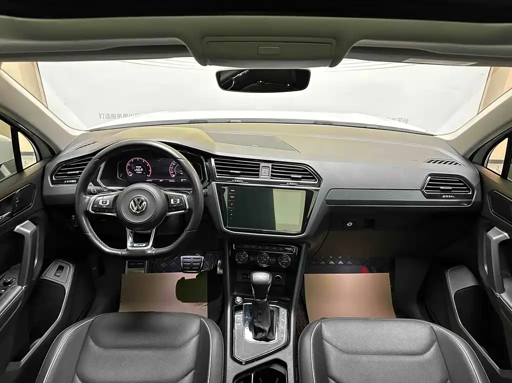 Volkswagen Tiguan L — миниатюра 8