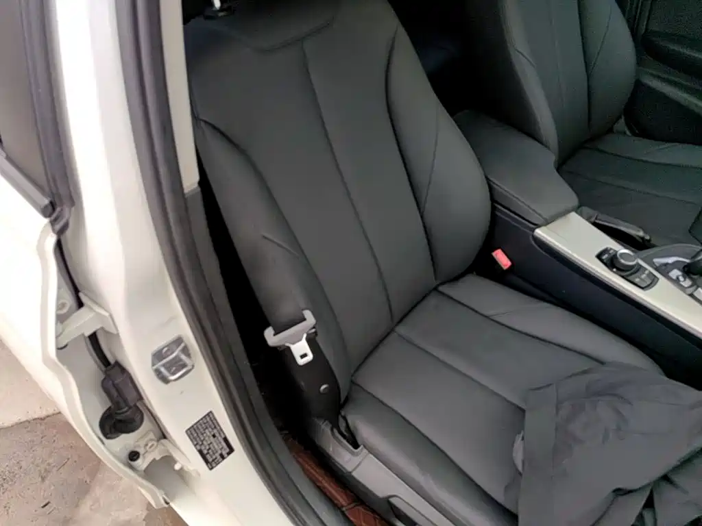 BMW 3 Series — миниатюра 25