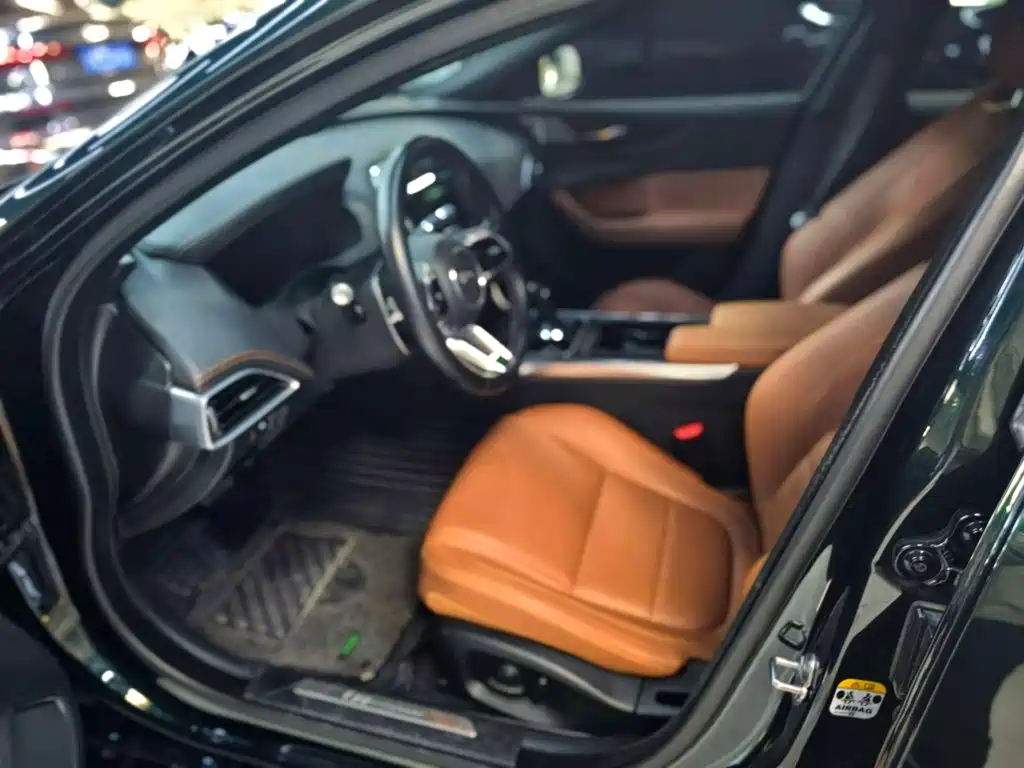 Jaguar XEL — миниатюра 4