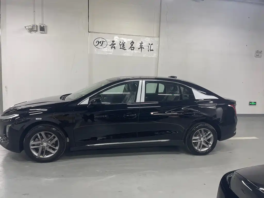 Hongqi E-QM5 2026 500km