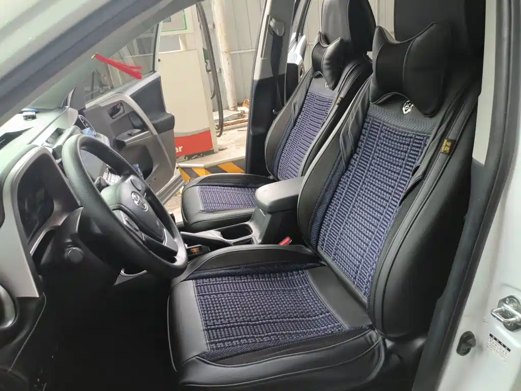 Toyota RAV4 — миниатюра 8