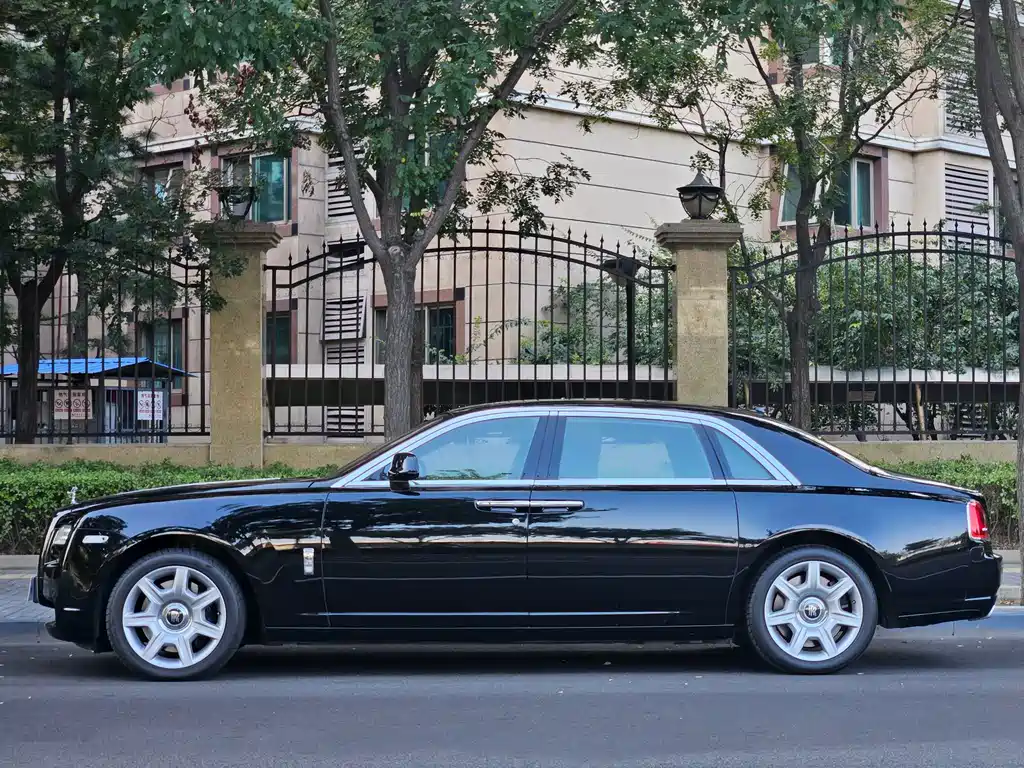 Rolls-Royce Ghost — миниатюра 2