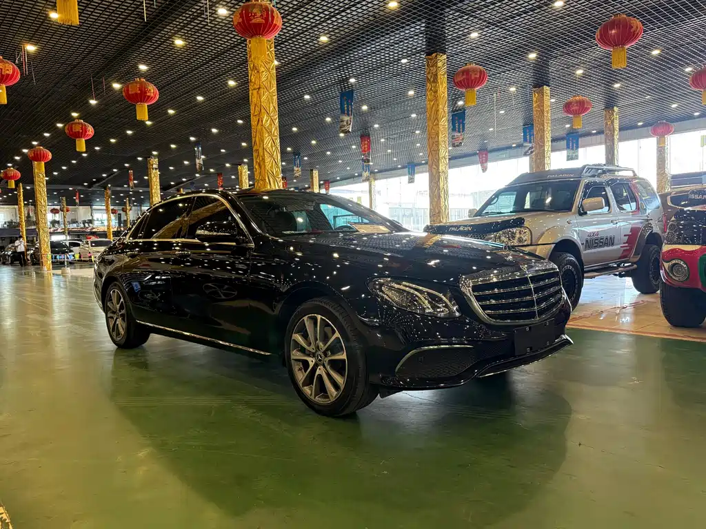 Mercedes-Benz E-Class — миниатюра 3