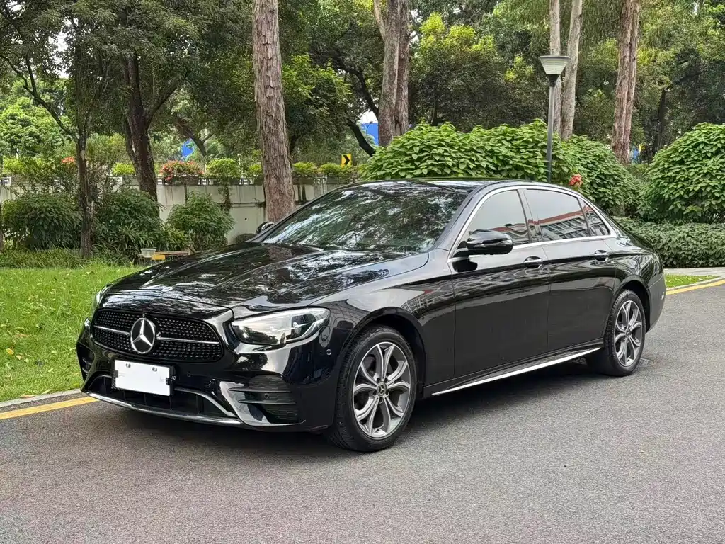 Mercedes-Benz E-Class — миниатюра 2