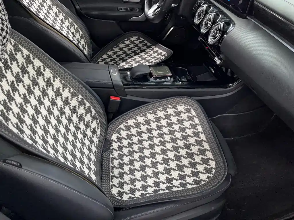 Mercedes-Benz A-Class — миниатюра 4