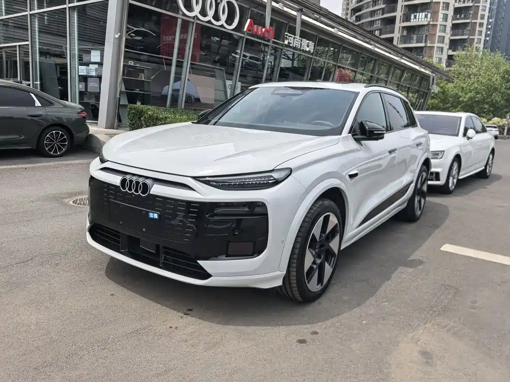 Audi 奥迪Q6L e-tron 2025