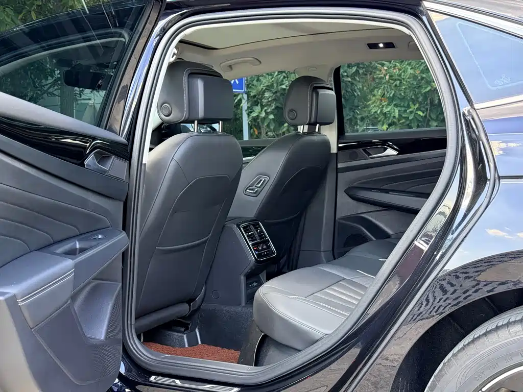 Volkswagen Passat — миниатюра 8