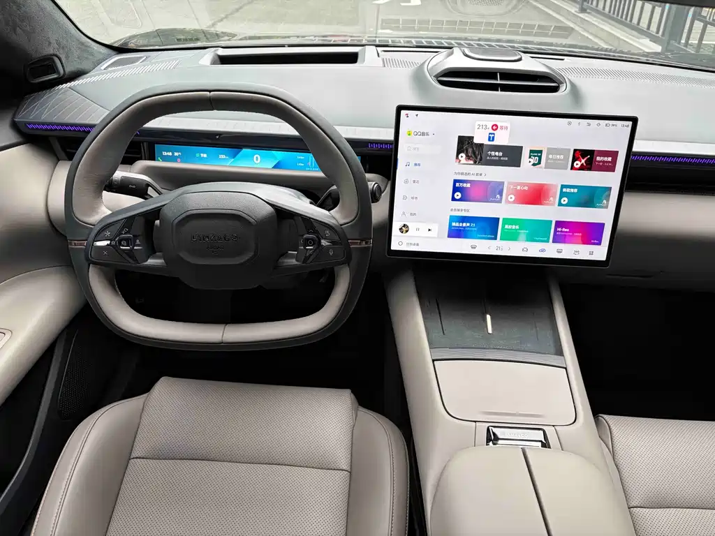 Lynk & Co Z10 — миниатюра 10