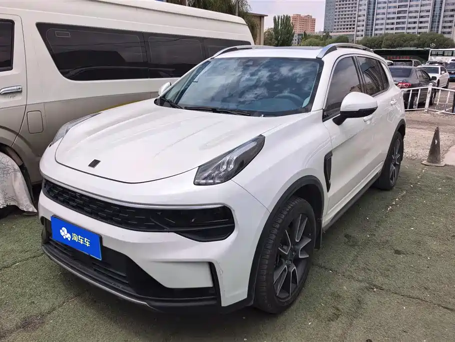 Lynk & Co 01 2022