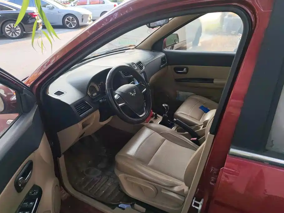 Wuling Hongguang — миниатюра 9