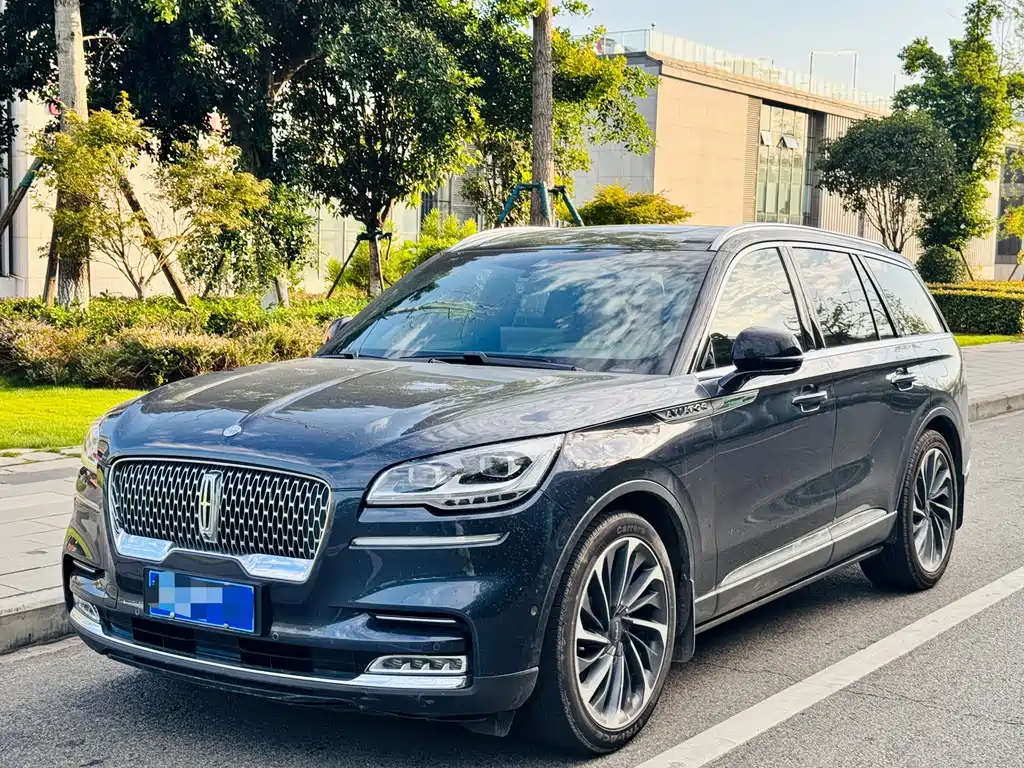 Lincoln Aviator