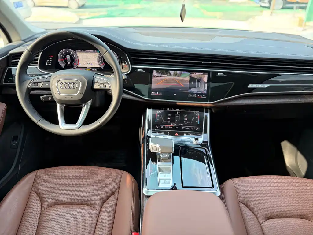 Audi Q7 — миниатюра 5