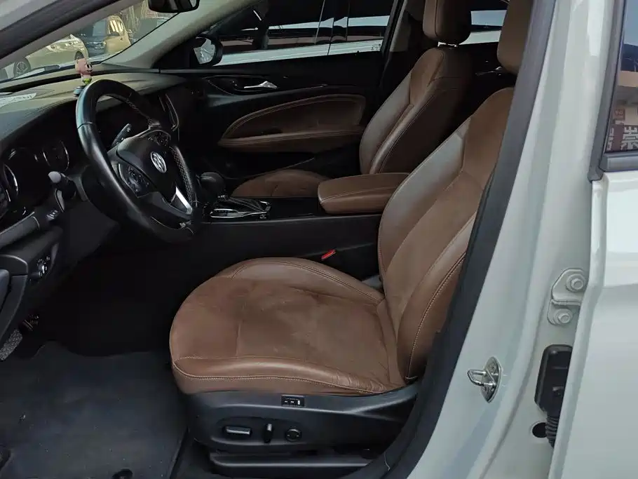 Buick Regal — миниатюра 9