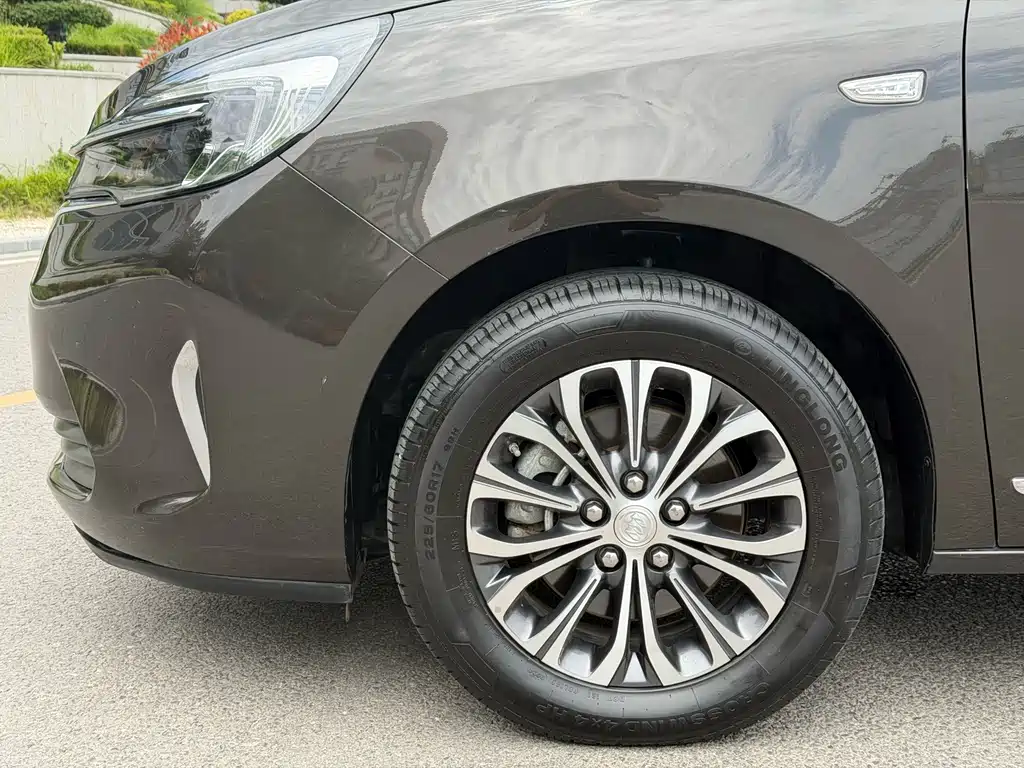 Buick GL8 — миниатюра 4