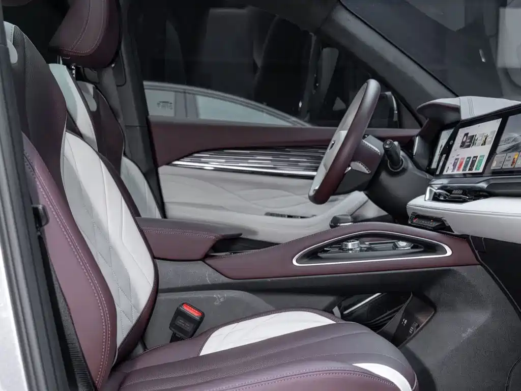 Geely Xingyue L — миниатюра 13