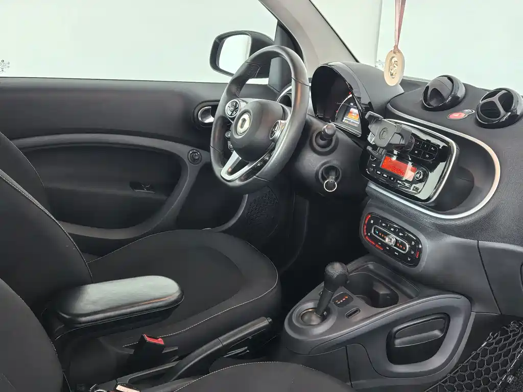 smart Smart Fortwo — миниатюра 13