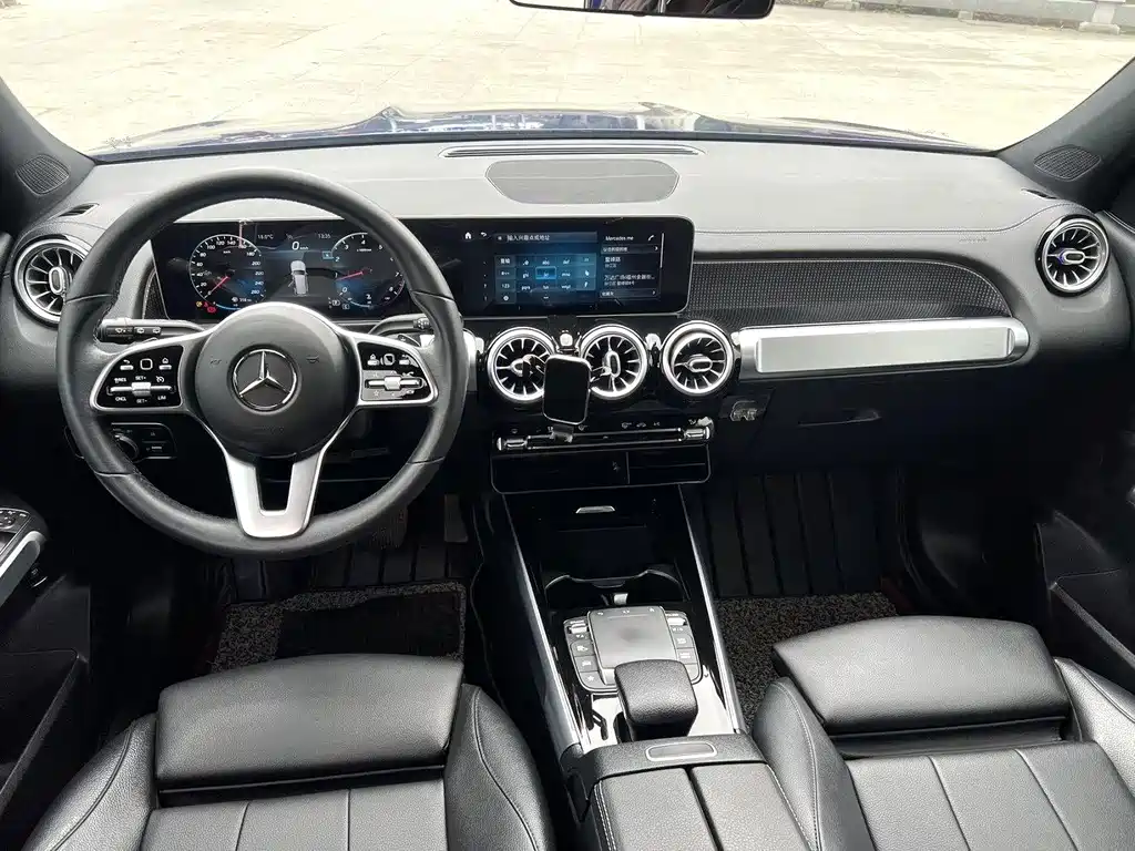 Mercedes-Benz GLB — миниатюра 9