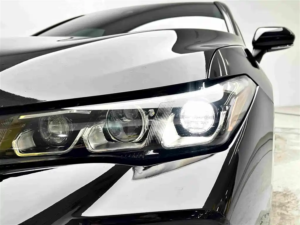 Toyota Avalon — миниатюра 5