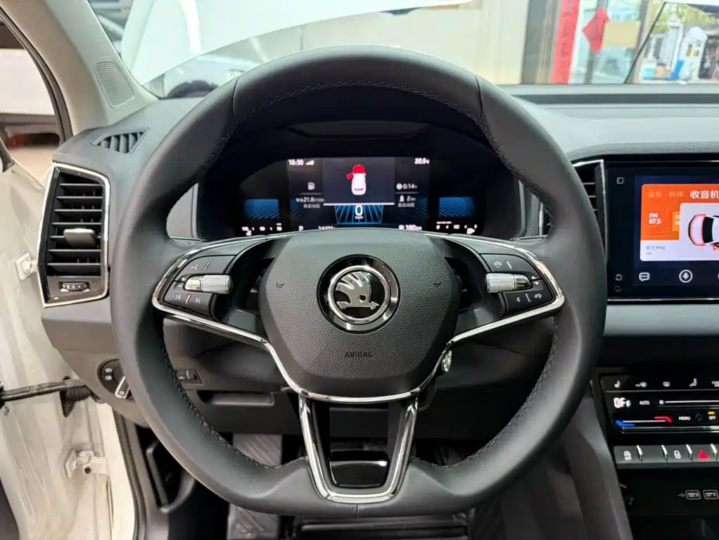 Skoda Karoq — миниатюра 11