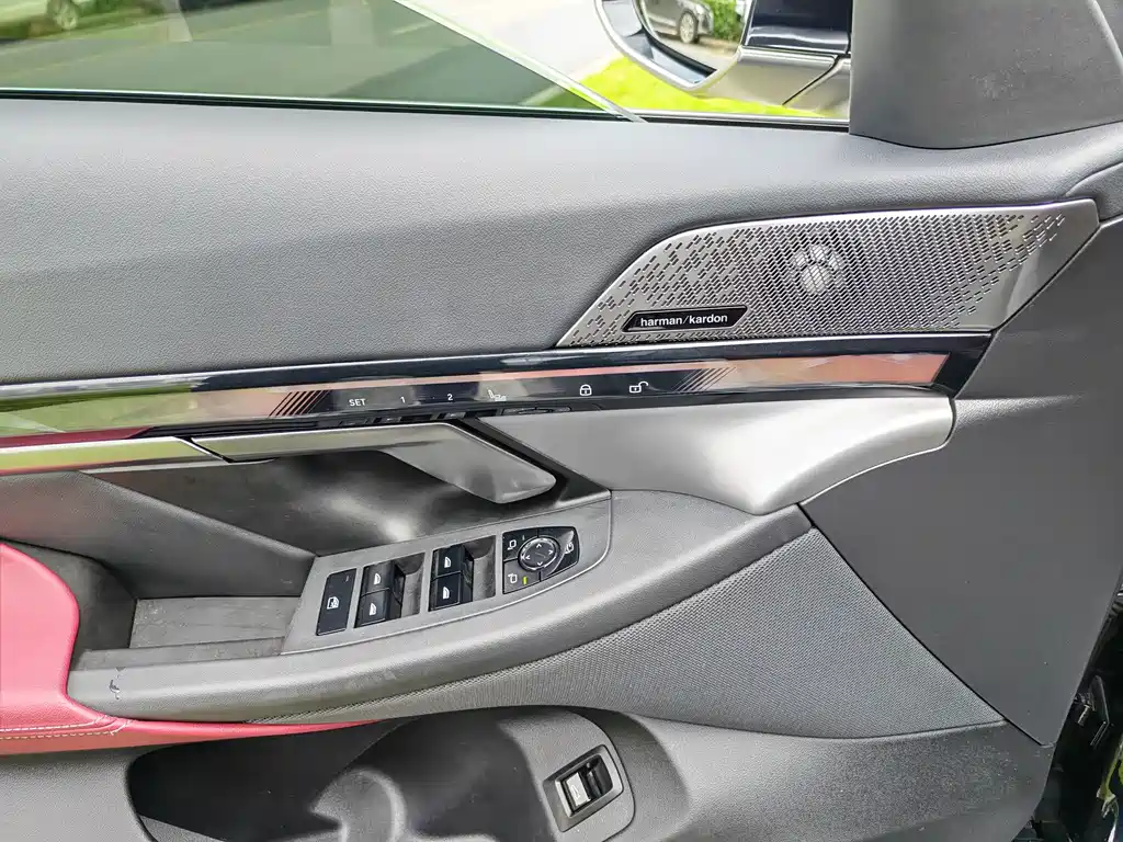 BMW 5 Series 5 2025 530Li xDrive M Sport