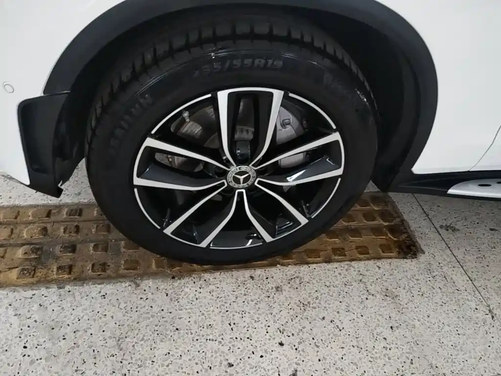 Mercedes-Benz GLC — миниатюра 23