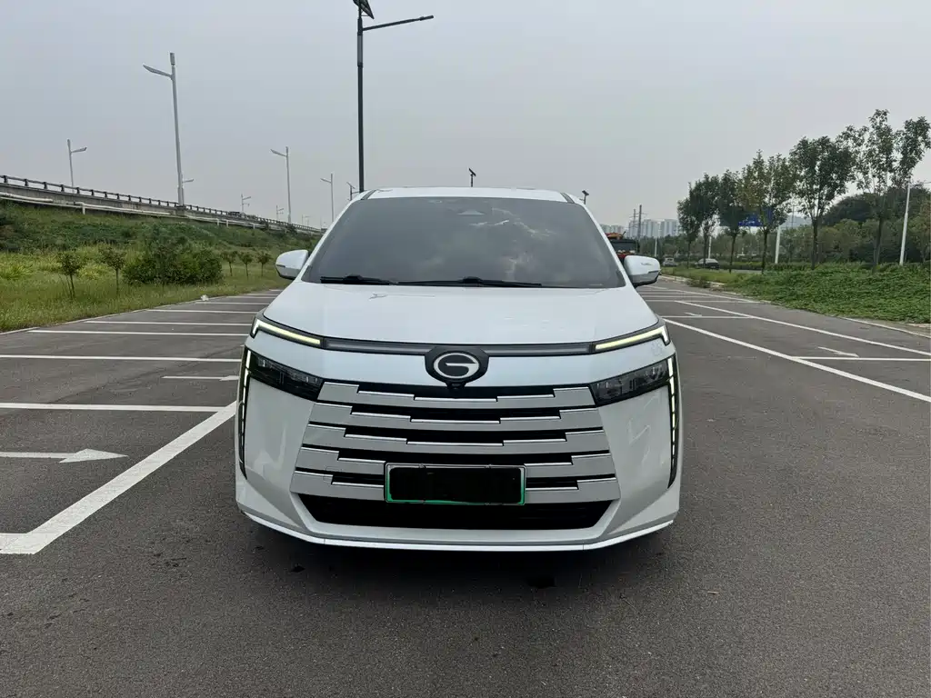 GAC Motor Trumpchi E8 PHEV — миниатюра 2