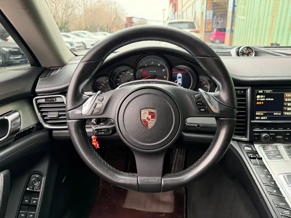 Porsche Panamera — миниатюра 5