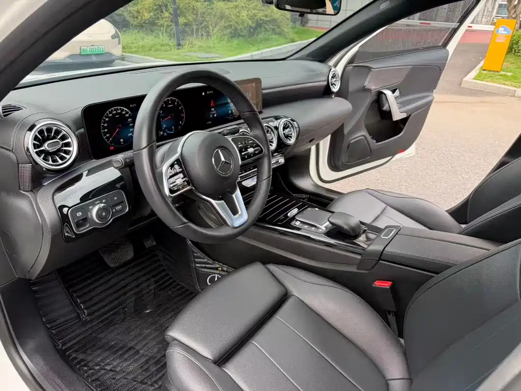 Mercedes-Benz A-Class — миниатюра 5