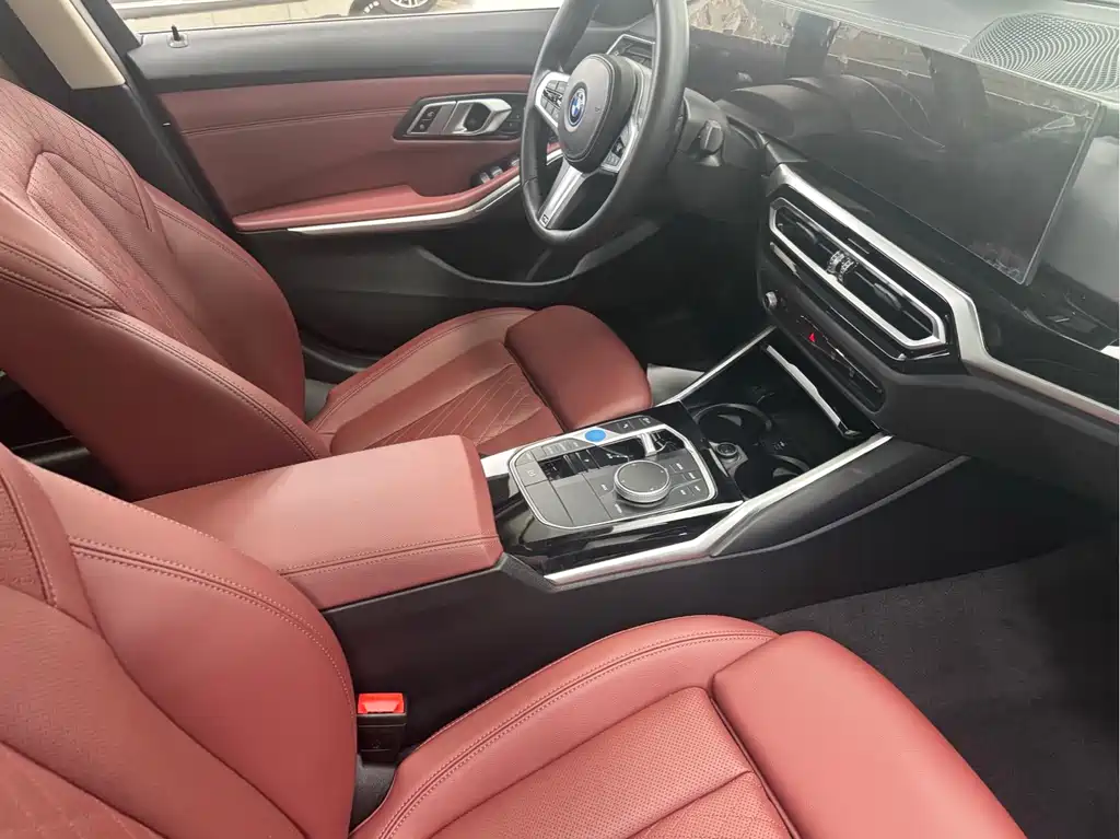 BMW i3 2022 eDrive 35 L