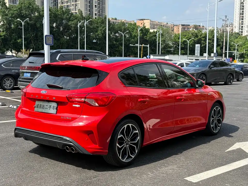 Ford Focus — миниатюра 7