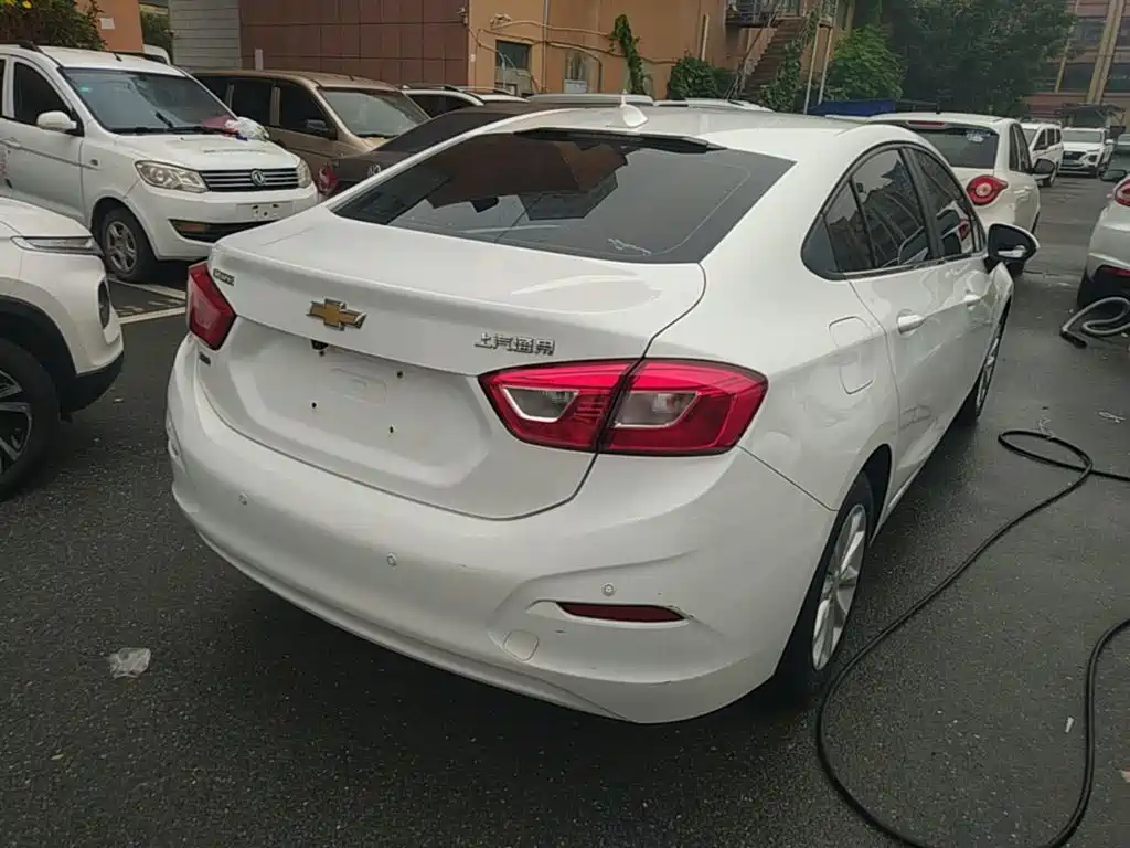 Chevrolet Cruze — миниатюра 7