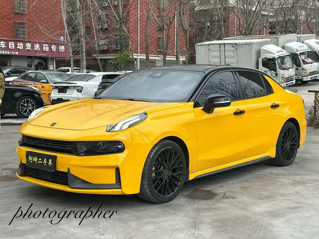 Купить Lynk & Co 03