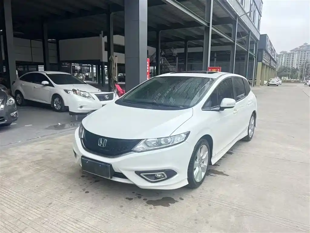 Honda Jade 2016