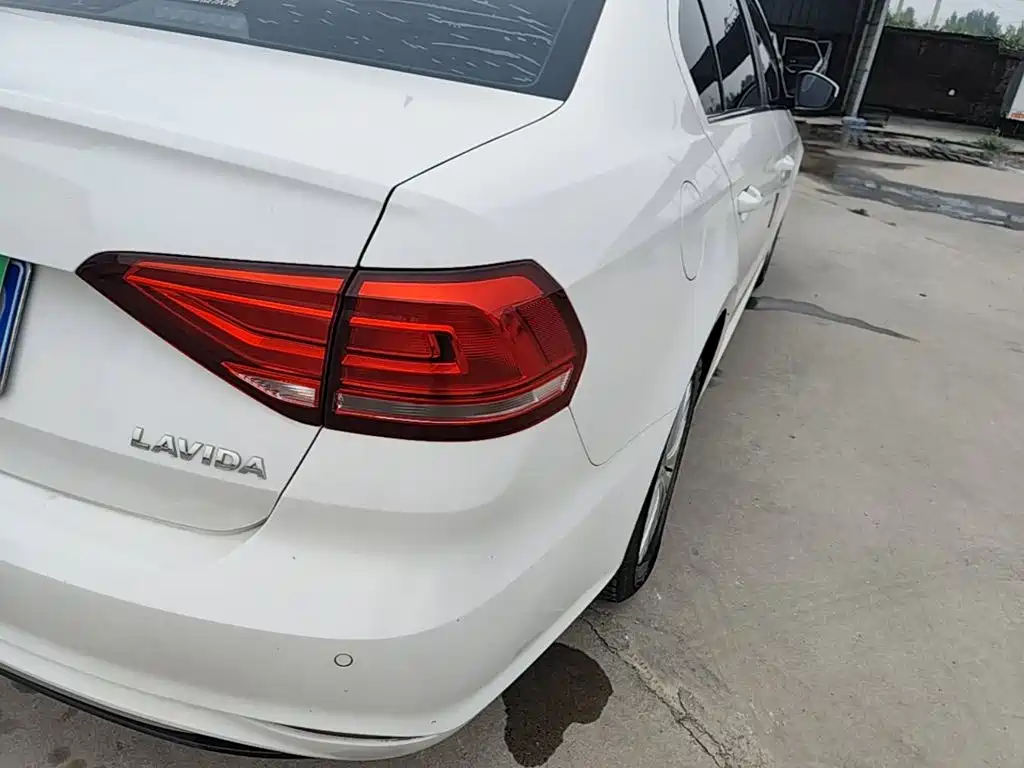 Volkswagen Lavida — миниатюра 8