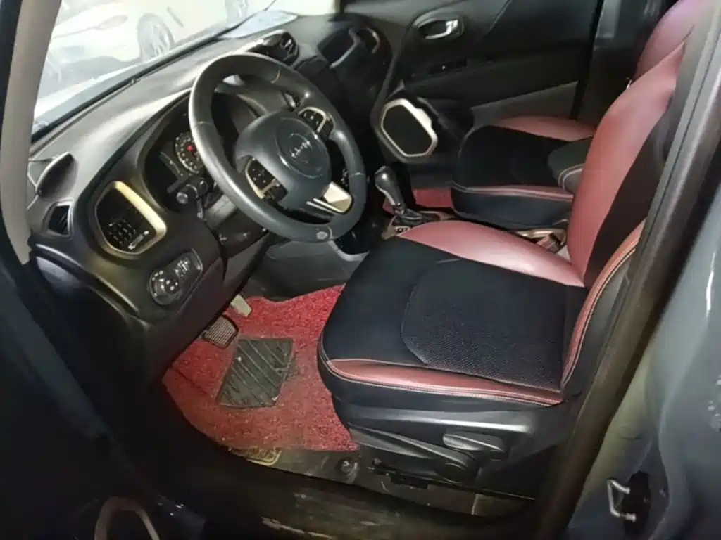 Jeep Renegade — миниатюра 15