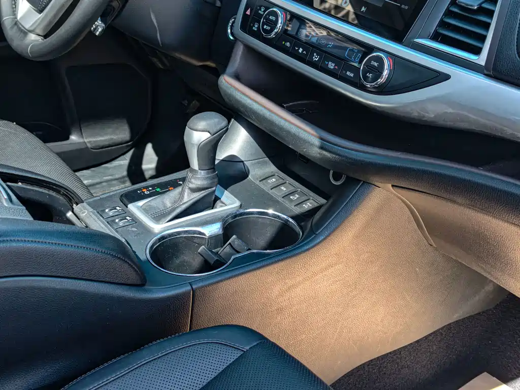 Toyota Highlander — миниатюра 25