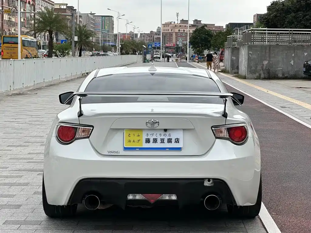 Toyota 86 — миниатюра 5