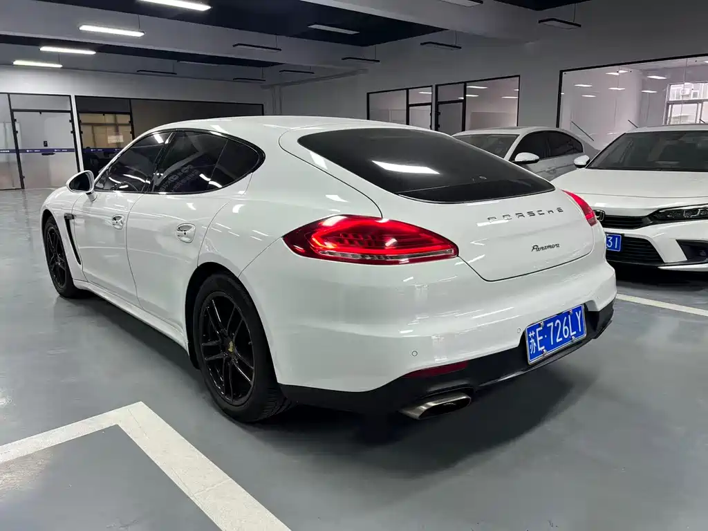 Porsche Panamera — миниатюра 7