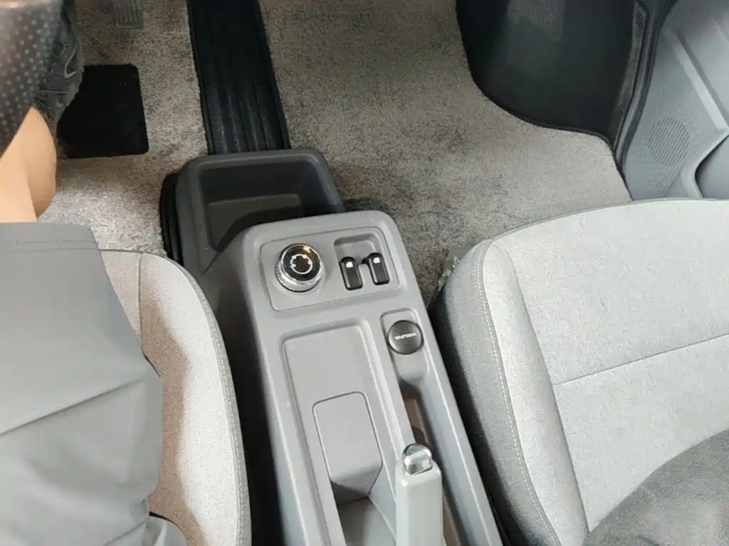 Wuling Yangguang — миниатюра 14