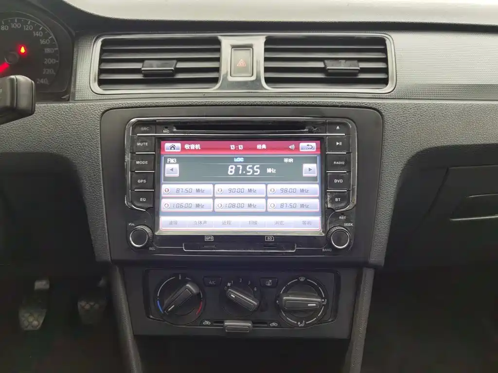 Volkswagen Santana — миниатюра 12