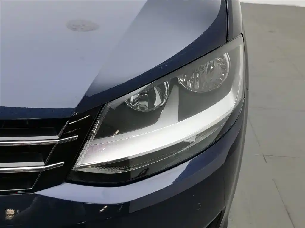 Volkswagen Xia 2016 380TSI 7 мест