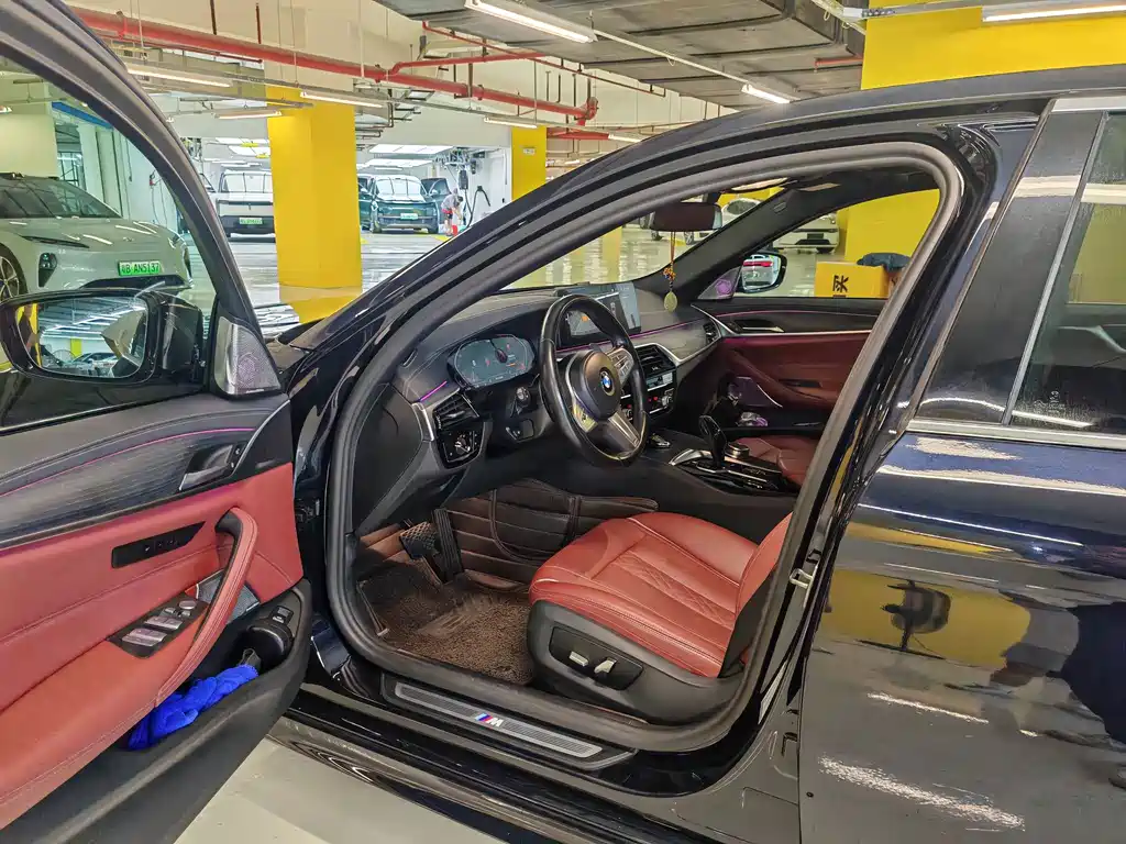 BMW 5 Series — миниатюра 8