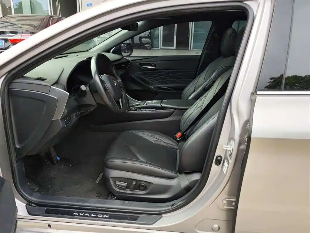 Toyota Avalon — миниатюра 5