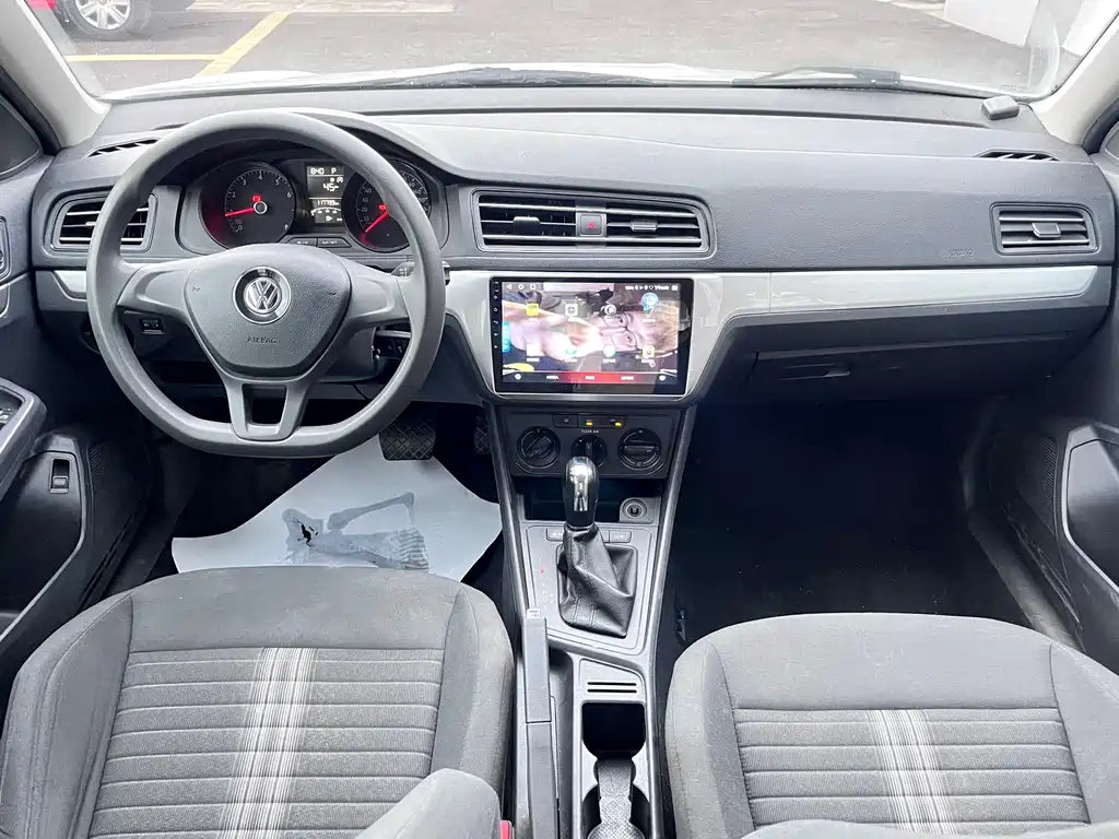 Volkswagen Lavida — миниатюра 8