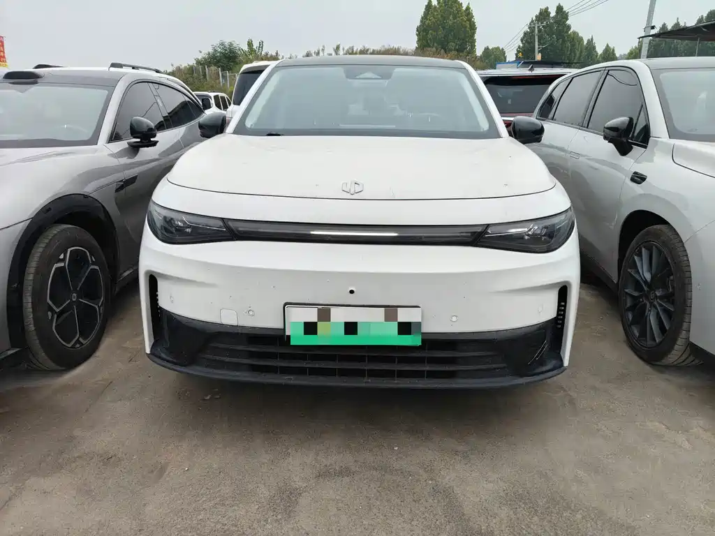 Leapmotor Leapmotor C10 — миниатюра 2